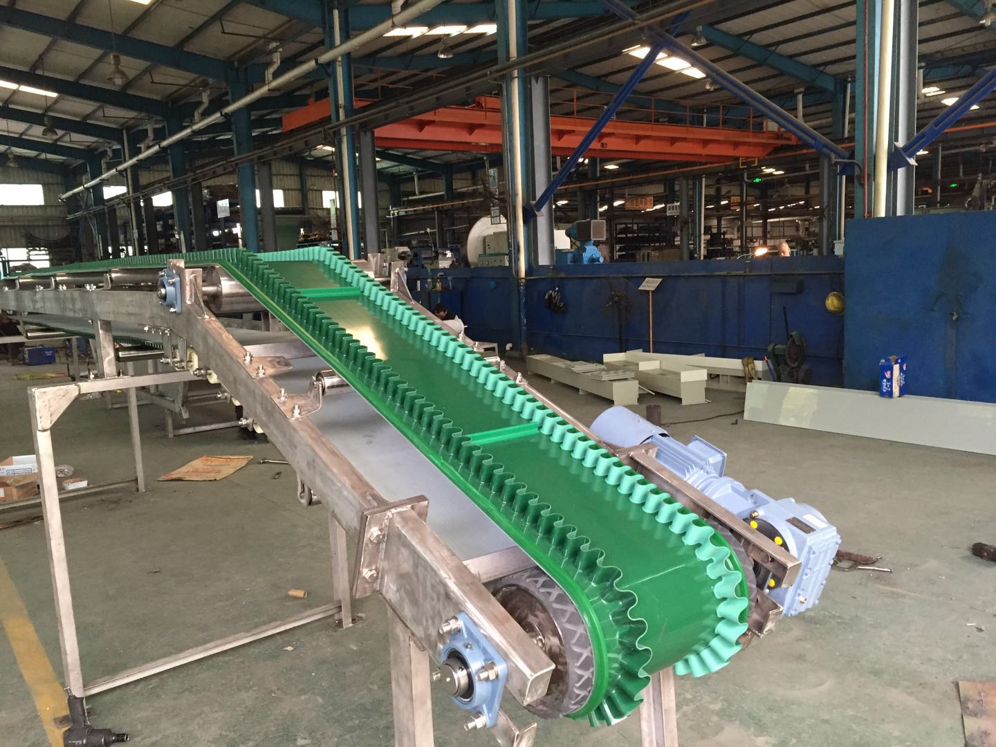 波浪挡边带式输送机 ripple flange belt conveyor